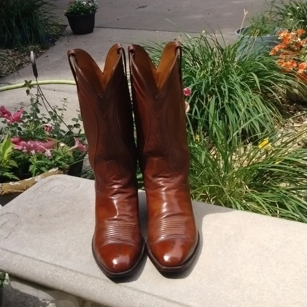 Lucchese men's boot size 9 EE, L6609